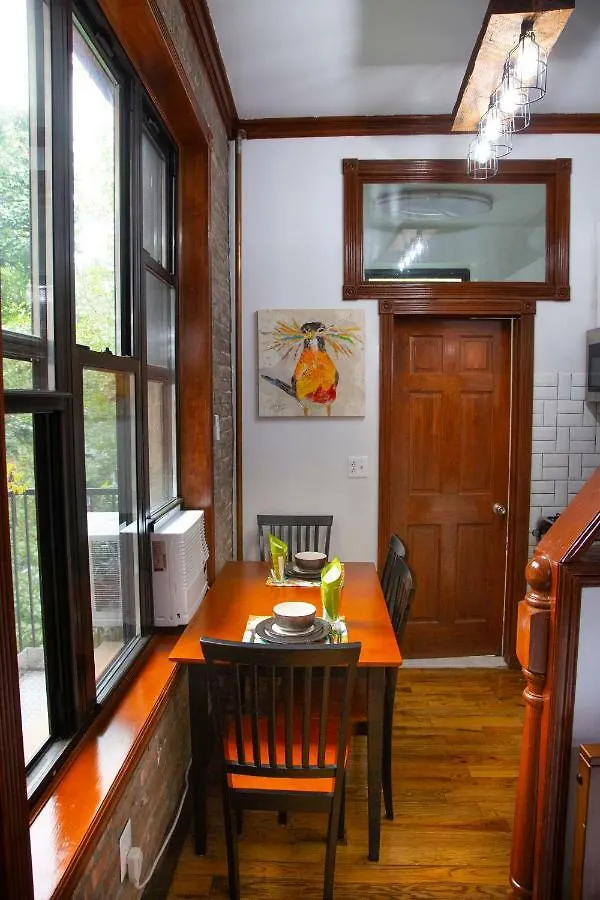 Harlem Lodge New York 0*,
