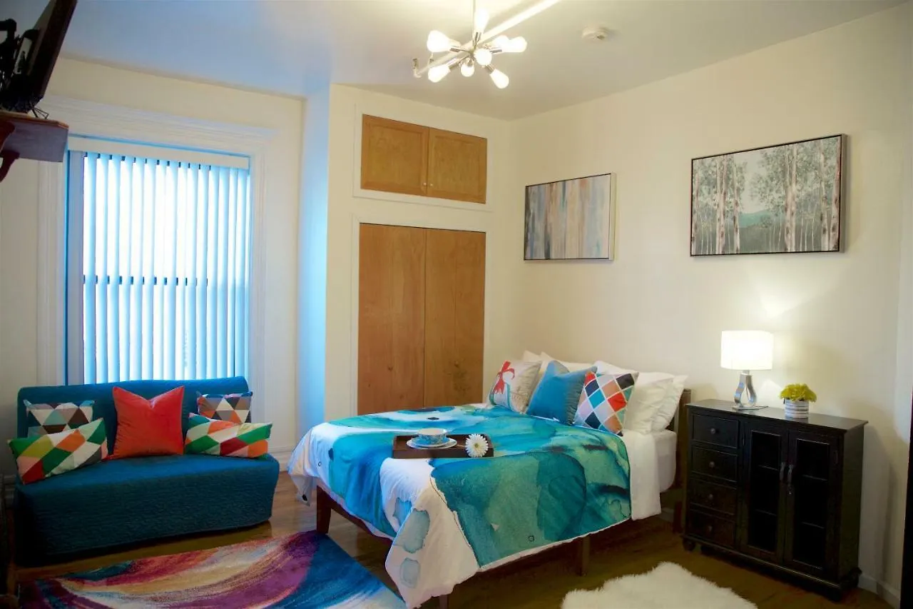 Apartment Harlem Lodge New York
